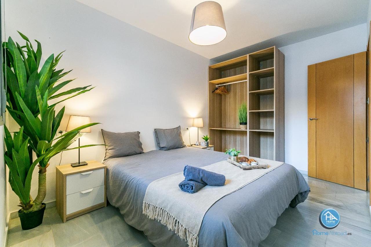 Malaga Boutique Stay - Carlos Haya Area With Parking エクステリア 写真
