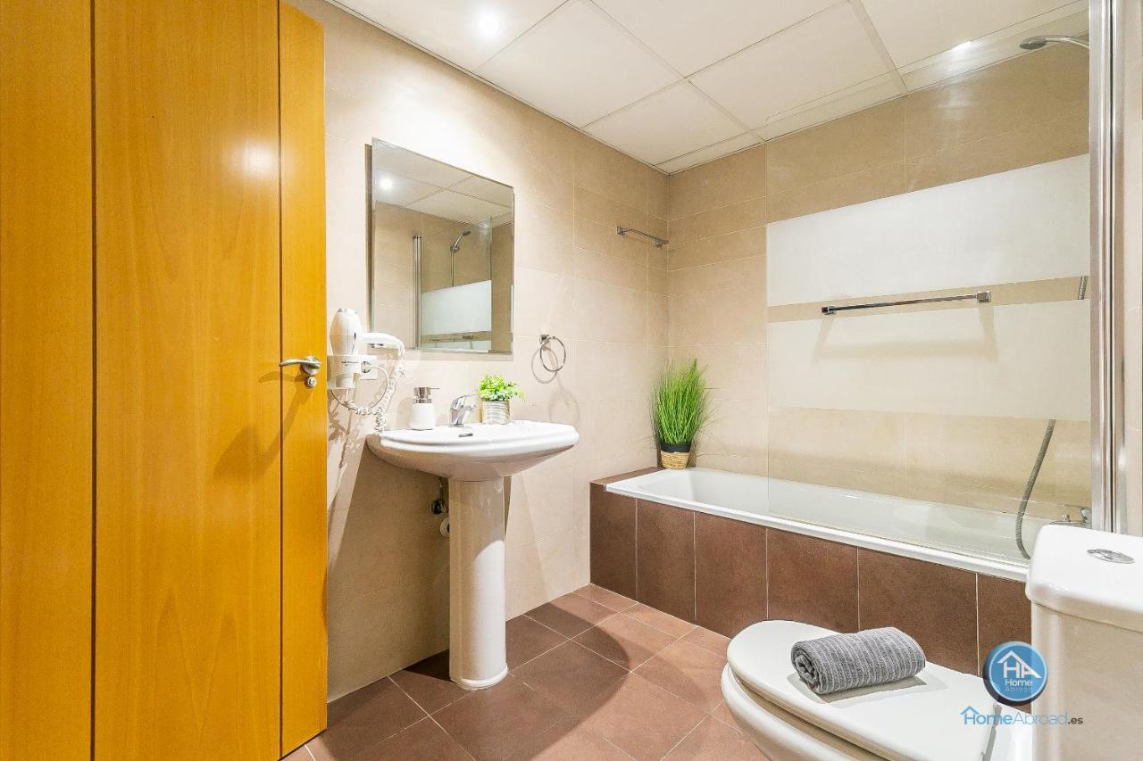 Malaga Boutique Stay - Carlos Haya Area With Parking エクステリア 写真