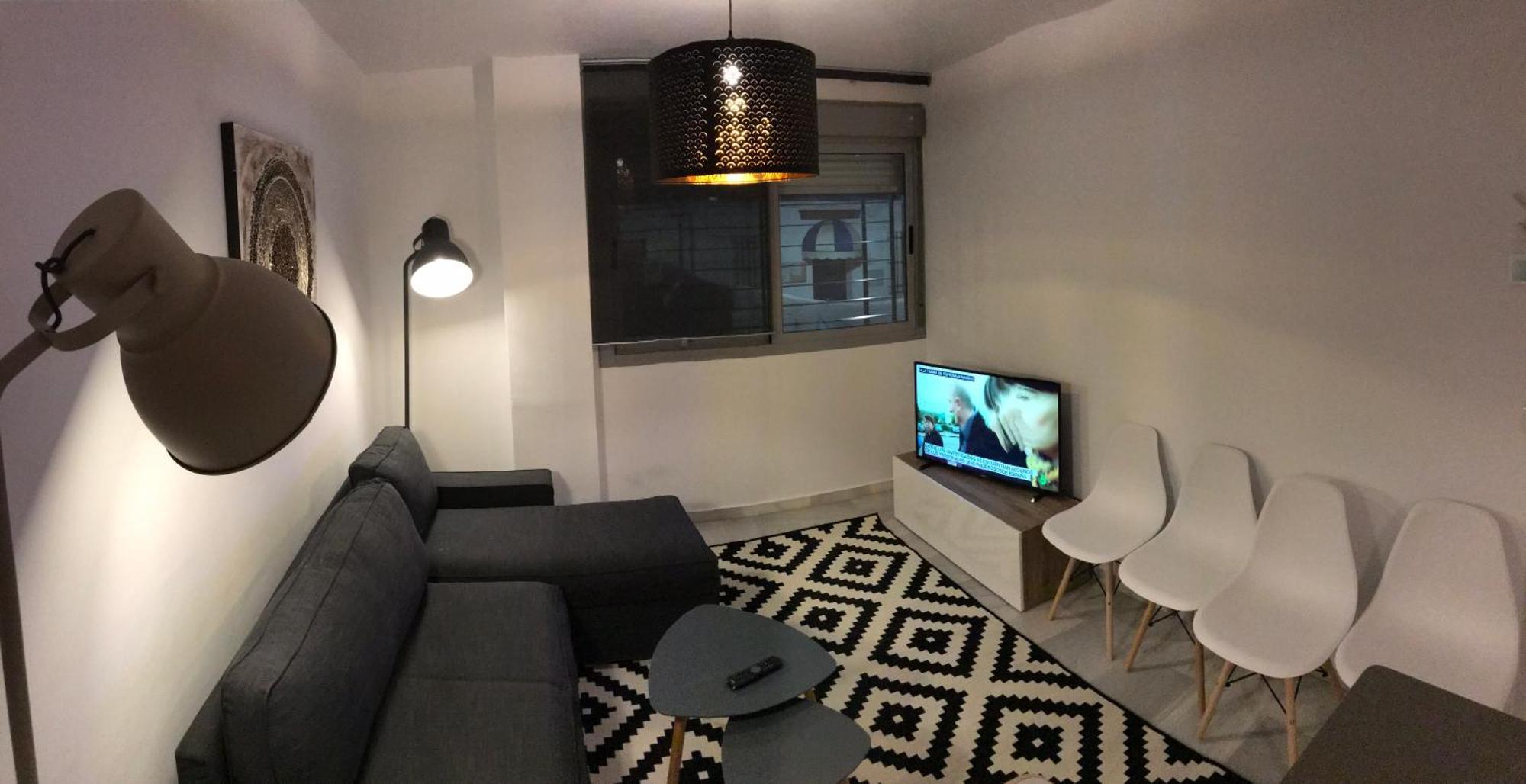 Malaga Boutique Stay - Carlos Haya Area With Parking エクステリア 写真